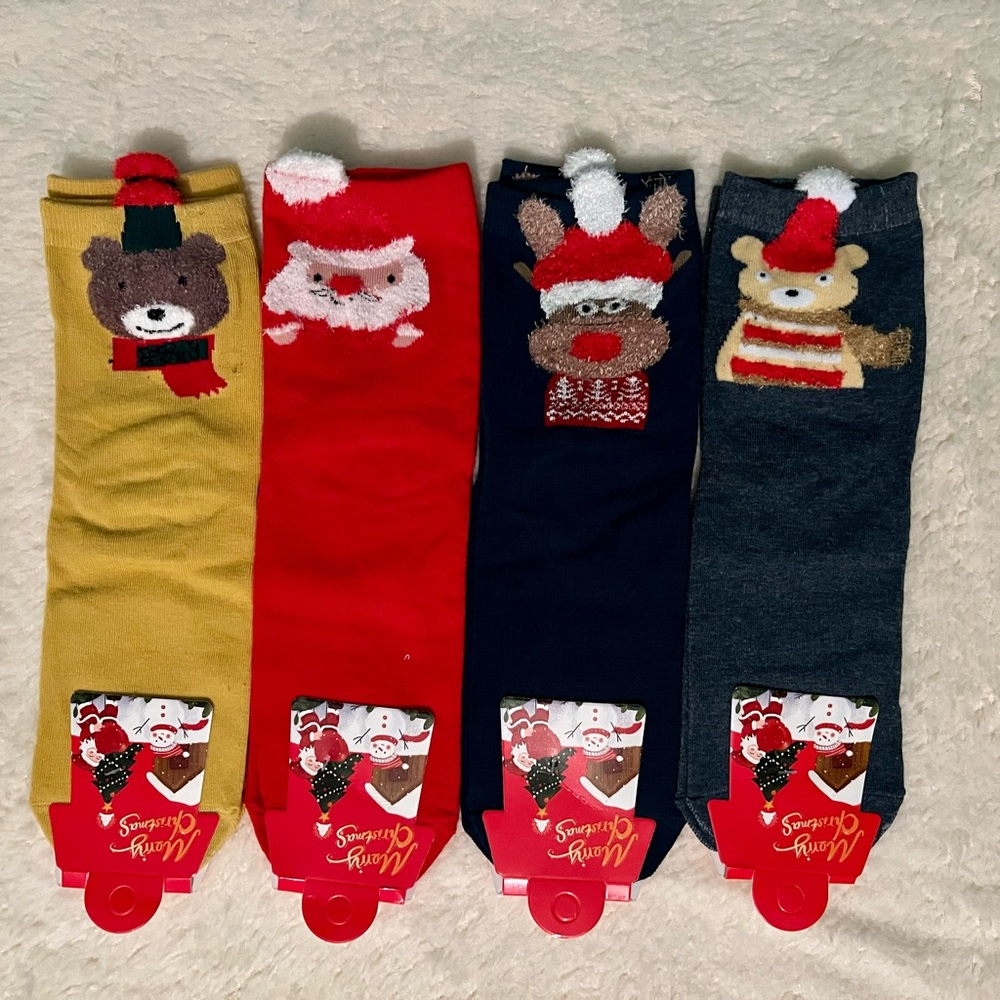 4 Pair of Christmas Socks